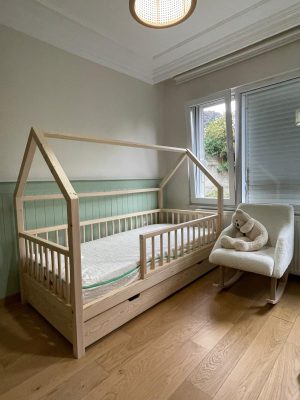 Yavru Yataklı Çatılı Karyola