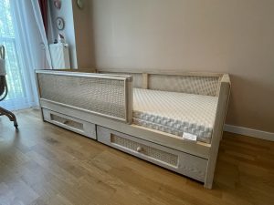 Hazeran Detaylı Çekmeceli Karyola